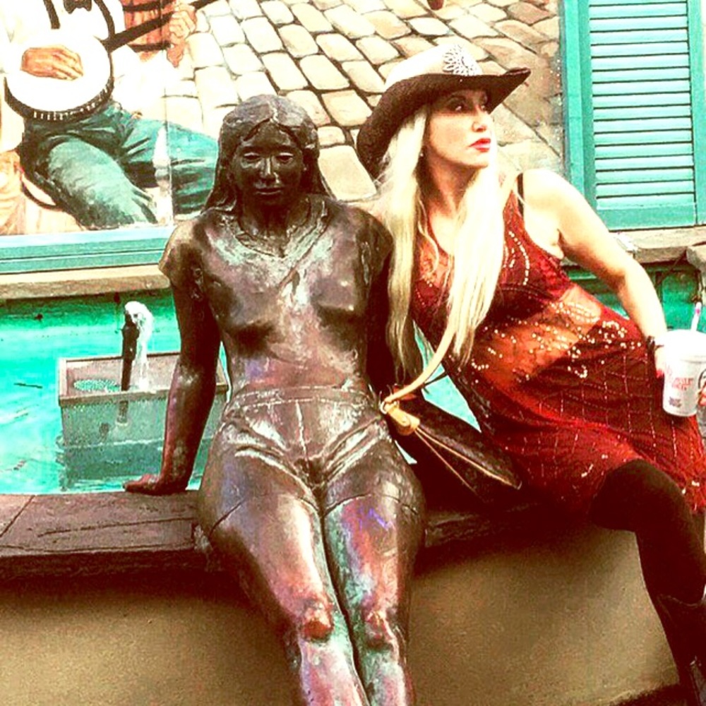 Meet your Posher Ellen